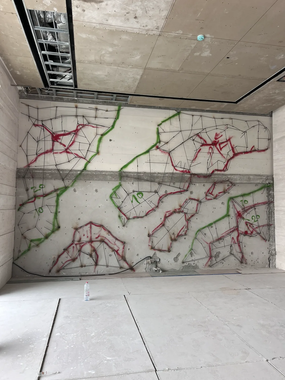 Stainless steel armature and fibreglass mesh substrate for artificial rock wall installation Dubai